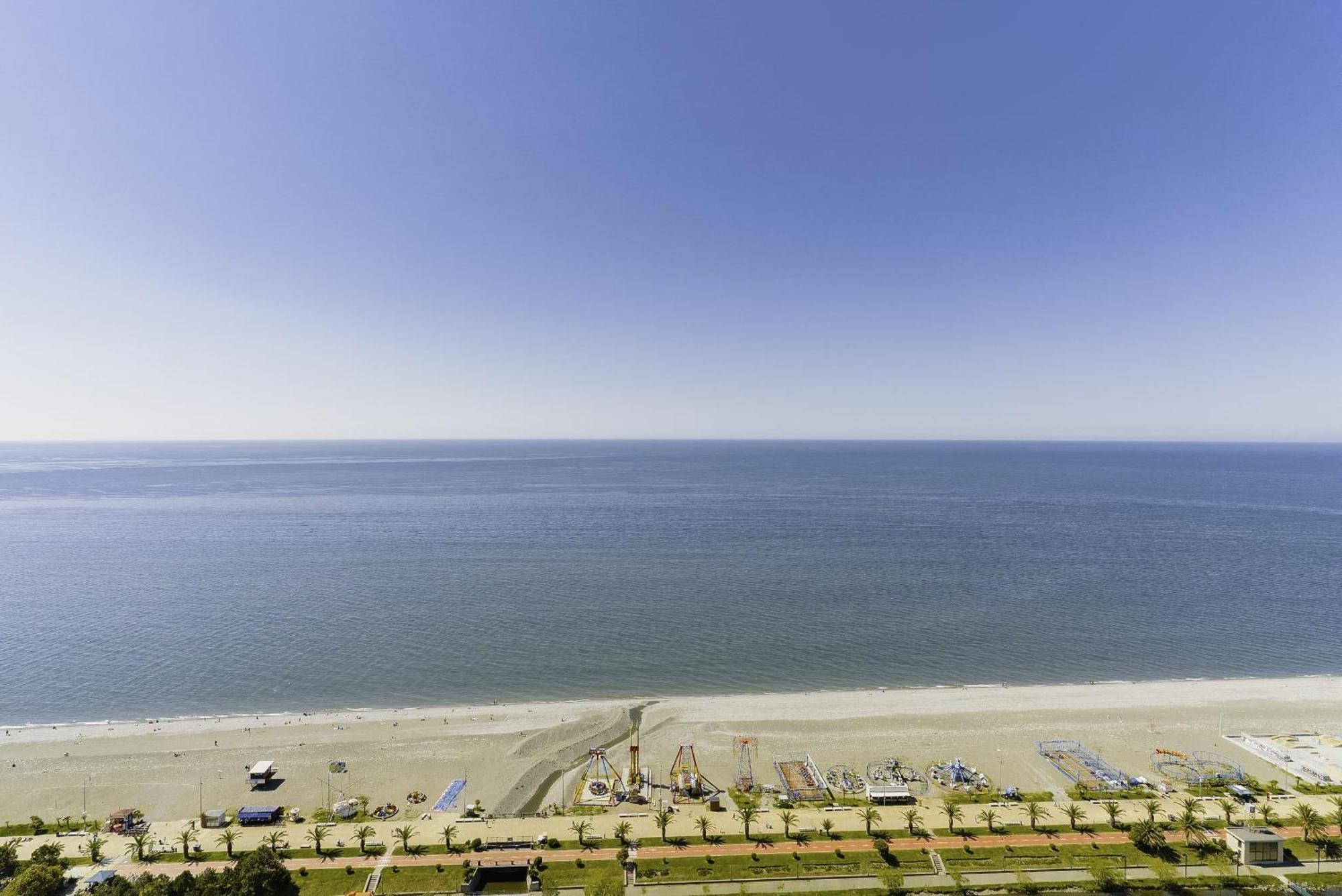 Orbi Twin Towers Aparthotel With Sea View Batumi Exterior foto