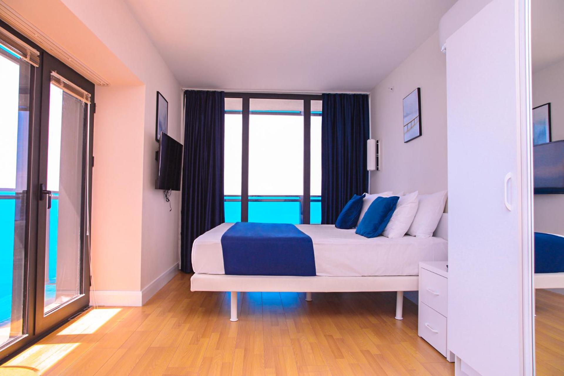 Orbi Twin Towers Aparthotel With Sea View Batumi Exterior foto